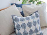 Coussin kantha brodé main en coton